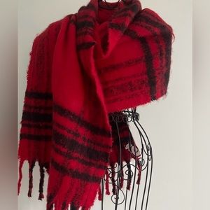 34. Brunch babe Banana Republic Alpaca Scarf Ted and Black